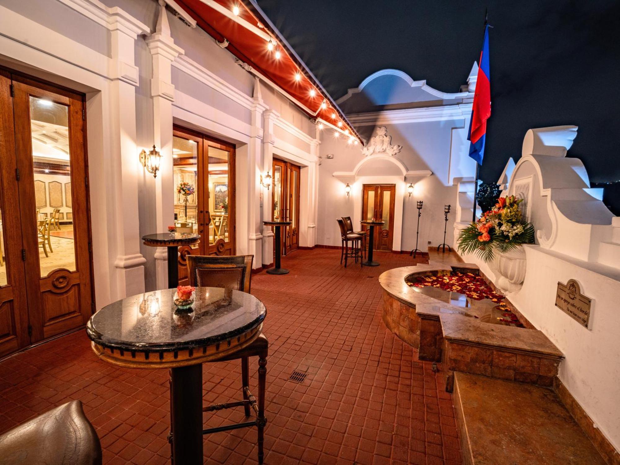 Plaza Grande Hotel 키토 외부 사진