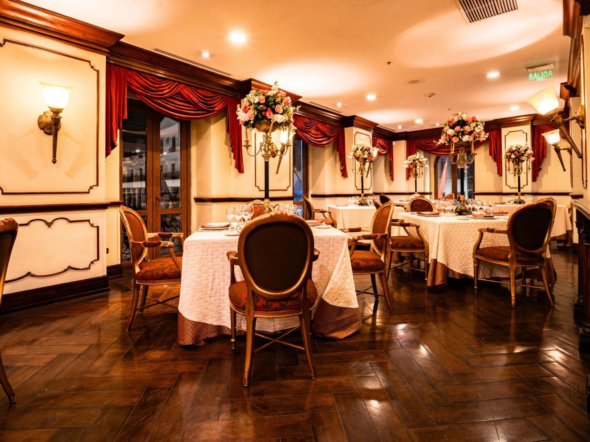 Plaza Grande Hotel 키토 외부 사진