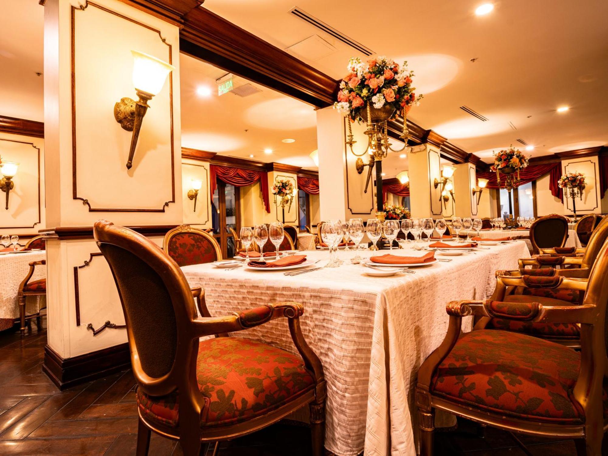 Plaza Grande Hotel 키토 외부 사진