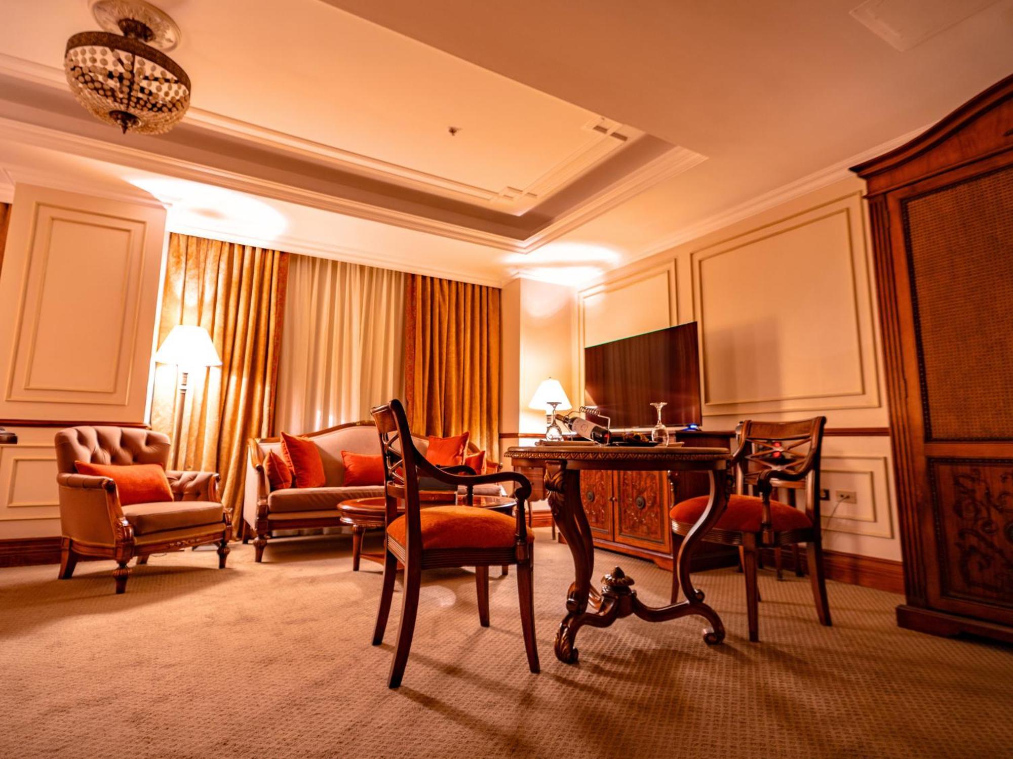 Plaza Grande Hotel 키토 외부 사진